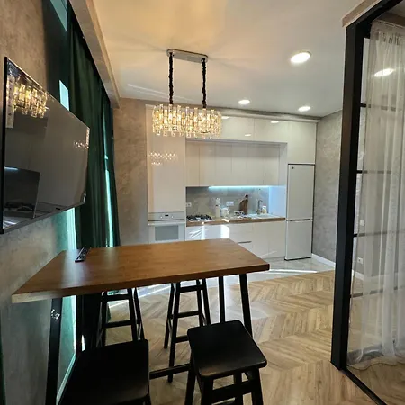 Apartment Ventimilia S Terrasoi Na Krushe Odesa